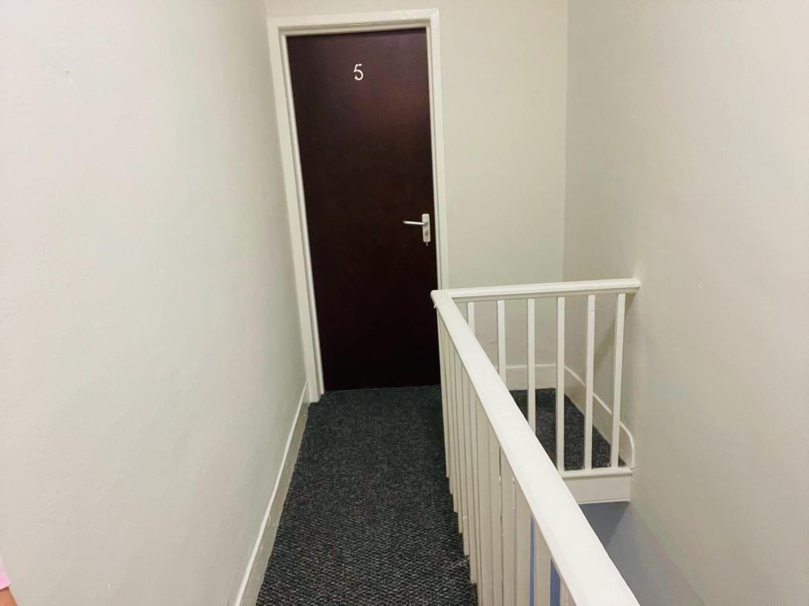 Apartment Benedict Place, With Free Parking Liverpool